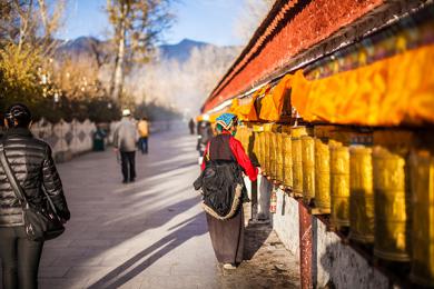 去西藏有哪几条旅游路线？